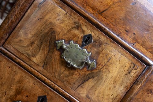 RARE WILLIAM AND MARY WALNUT WRITING DESK - ADDITIONAL PHOTO 13