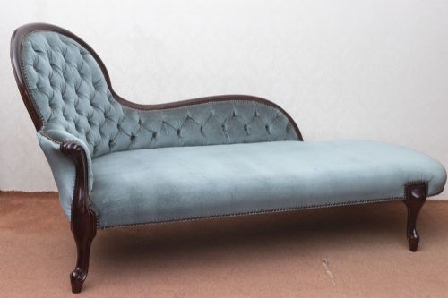 VERY PRETTY CHAISE LOUNGE OF SMALL SIZE - ADDITIONAL PHOTO 1