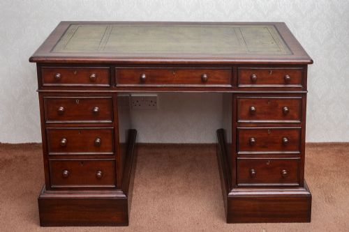 19TH CENTURY MAHOGANY DESK - ADDITIONAL PHOTO 1