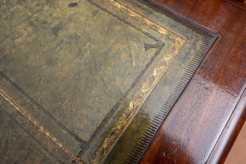 19TH CENTURY MAHOGANY DESK - ADDITIONAL PHOTO 5
