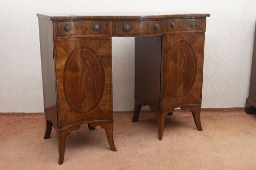 INCREDIBLY RARE SHAPED MAHOGANY SIDEBOARD - ADDITIONAL PHOTO 1