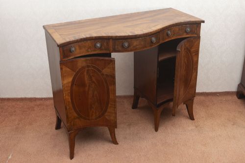 INCREDIBLY RARE SHAPED MAHOGANY SIDEBOARD - ADDITIONAL PHOTO 3