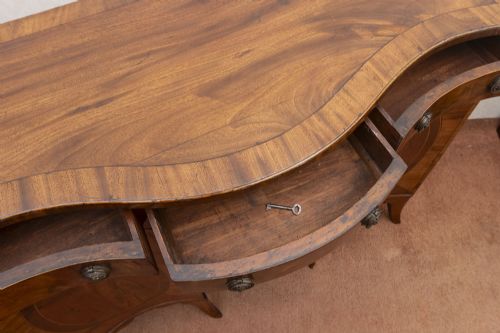 INCREDIBLY RARE SHAPED MAHOGANY SIDEBOARD - ADDITIONAL PHOTO 4