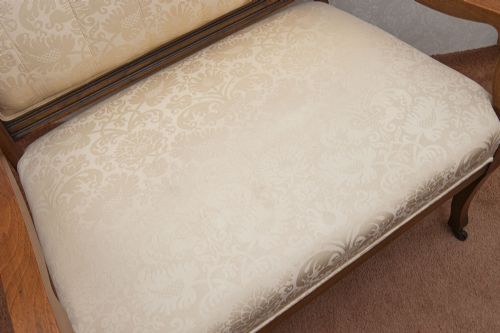VICTORIAN BUTTON BACK LOVE SEAT - ADDITIONAL PHOTO 2