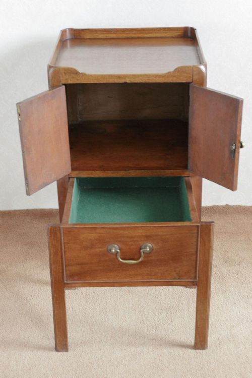 18TH CENTURY TRAY TOP BEDSIDE CABINET - ADDITIONAL PHOTO 3