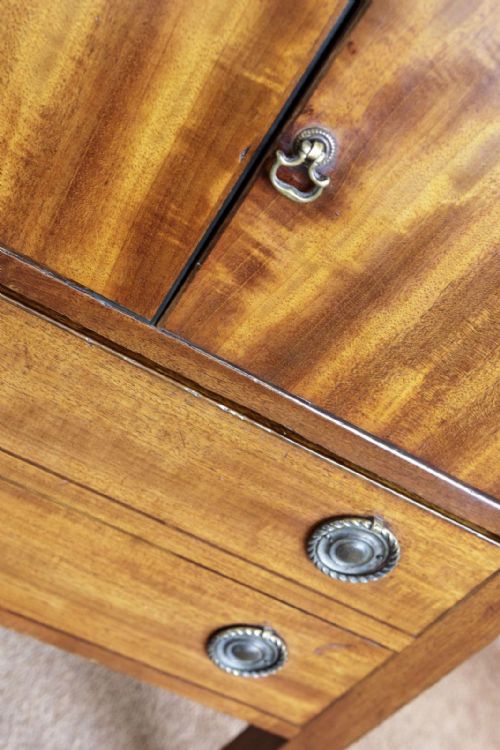 ATTRACTIVE 18TH CENTURY TRAY TOP BEDSIDE CUPBOARD - ADDITIONAL PHOTO 3