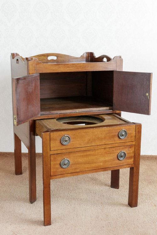 ATTRACTIVE 18TH CENTURY TRAY TOP BEDSIDE CUPBOARD - ADDITIONAL PHOTO 4