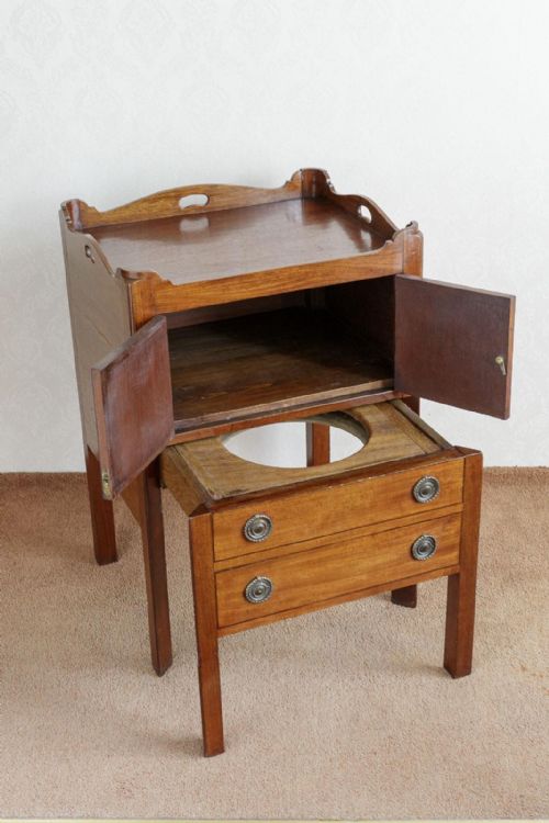 ATTRACTIVE 18TH CENTURY TRAY TOP BEDSIDE CUPBOARD - ADDITIONAL PHOTO 6