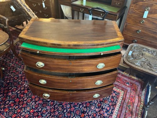 GEORGIAN BOWFRONT CHEST OF DRAWERS - ADDITIONAL PHOTO 2