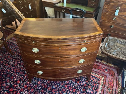 GEORGIAN BOWFRONT CHEST OF DRAWERS - ADDITIONAL PHOTO 3