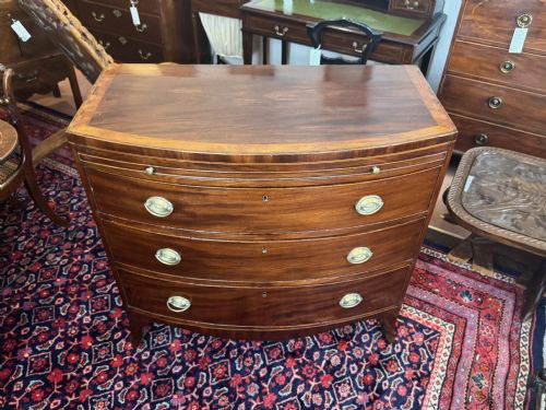 GEORGIAN BOWFRONT CHEST OF DRAWERS - ADDITIONAL PHOTO 4