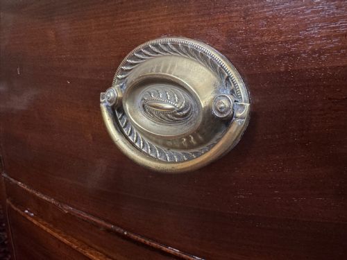 GEORGIAN BOWFRONT CHEST OF DRAWERS - ADDITIONAL PHOTO 6