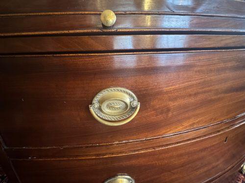 GEORGIAN BOWFRONT CHEST OF DRAWERS - ADDITIONAL PHOTO 7