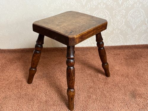 SMALL COUNTRY MADE STOOL - ADDITIONAL PHOTO 1