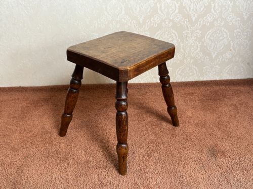 SMALL COUNTRY MADE STOOL - ADDITIONAL PHOTO 3