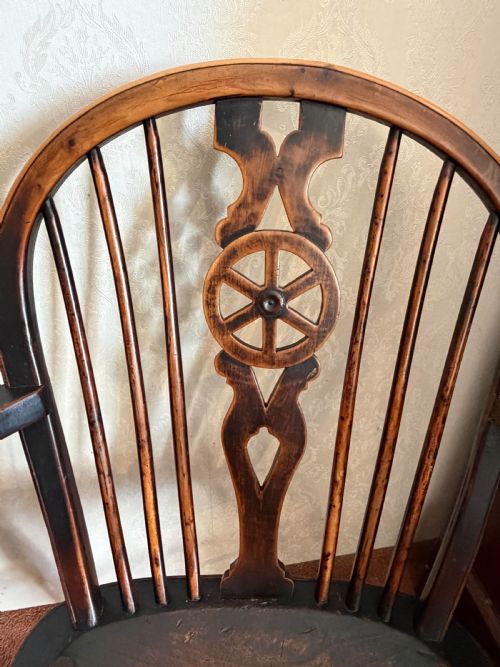 NEAR PAIR ANTIQUE WHEELBACK WINDSOR CHAIRS - ADDITIONAL PHOTO 2