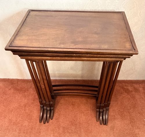 SCARCE SET OF FOUR NESTING TABLES IN MAHOGANY - ADDITIONAL PHOTO 6