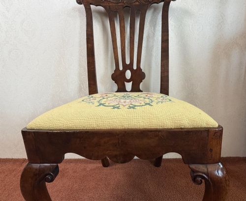 MAGNIFICENT EARLY 18TH CENTURY ENGLISH WALNUT SIDEDESK CHAIR WITH DROP IN SEAT - ADDITIONAL PHOTO 1