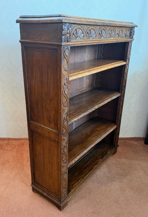 LATE 19TH CENTURY OAK CARVED BOOKCASE IN ORIGINAL CONDITION - ADDITIONAL PHOTO 4