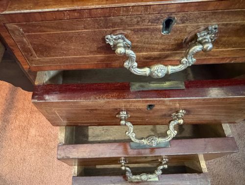 SMALL PRETTY KNEEHOLE DESK - ADDITIONAL PHOTO 7