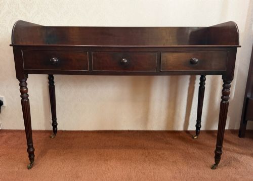 Top Quality Mahogany Writing / Side Table