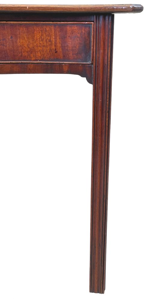 GEORGIAN MAHOGANY SERPENTINE SIDE TABLE - ADDITIONAL PHOTO 4