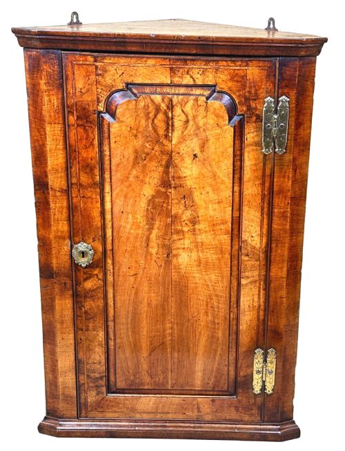 EARLY 18TH CENTURY WALNUT CORNER CUPBOARD - ADDITIONAL PHOTO 5
