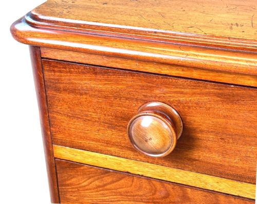 19TH CENTURY VICTORIAN MAHOGANY CHEST OF DRAWERS - ADDITIONAL PHOTO 3