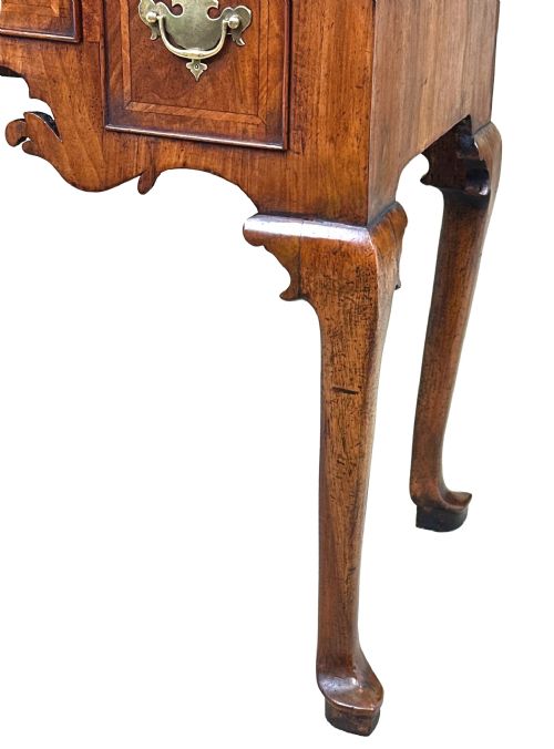 EARLY 18TH CENTURY GEORGIAN WALNUT LOWBOY - ADDITIONAL PHOTO 1