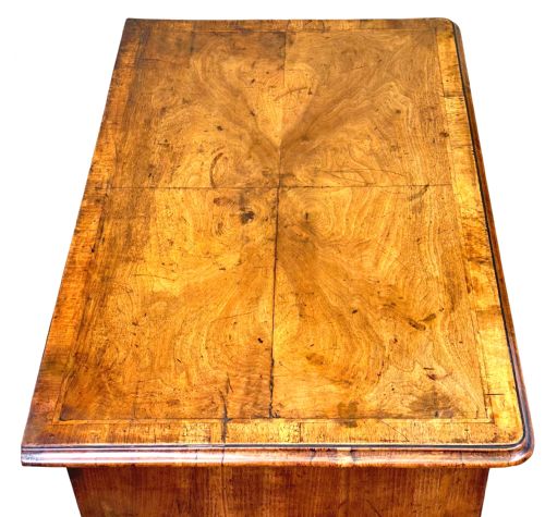 EARLY 18TH CENTURY GEORGIAN WALNUT LOWBOY - ADDITIONAL PHOTO 6