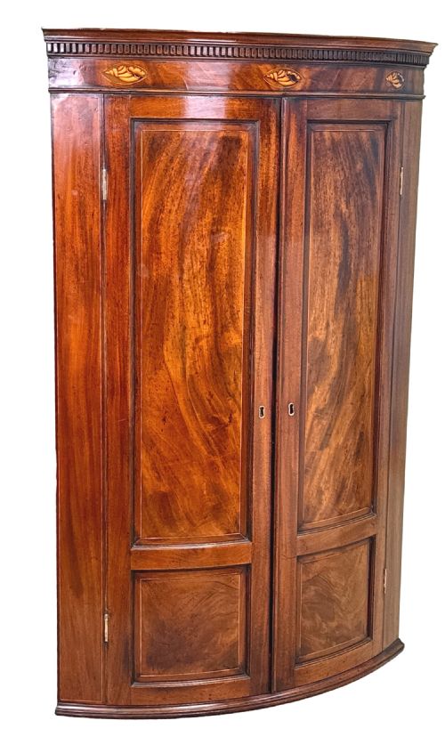 18TH CENTURY MAHOGANY BOW CORNER CUPBOARD - ADDITIONAL PHOTO 3