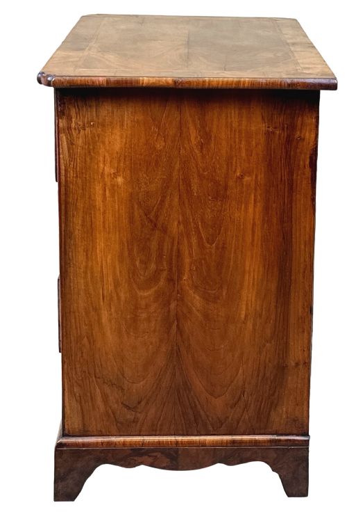 18TH CENTURY WALNUT KNEEHOLE DESK - ADDITIONAL PHOTO 9