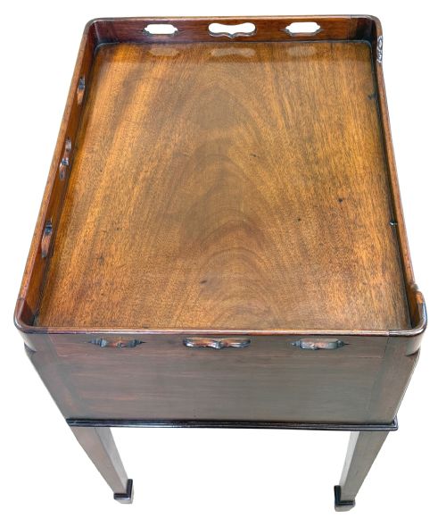 18TH CENTURY GEORGIAN MAHOGANY BEDSIDE NIGHT TABLE - ADDITIONAL PHOTO 2