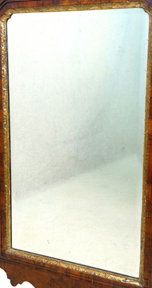 GEORGE II WALNUT GILT WALL MIRROR - ADDITIONAL PHOTO 3