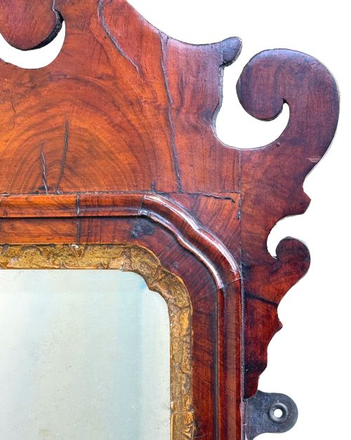 GEORGE II WALNUT GILT WALL MIRROR - ADDITIONAL PHOTO 4