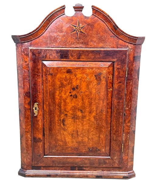 QUEEN ANNE BURR WALNUT HANGING CORNER CUPBOARD - ADDITIONAL PHOTO 11