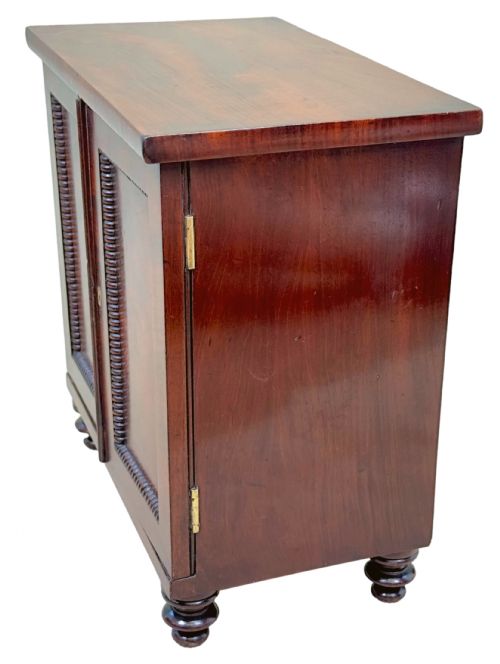 REGENCY MAHOGANY MINIATURE TABLE CABINET - ADDITIONAL PHOTO 1