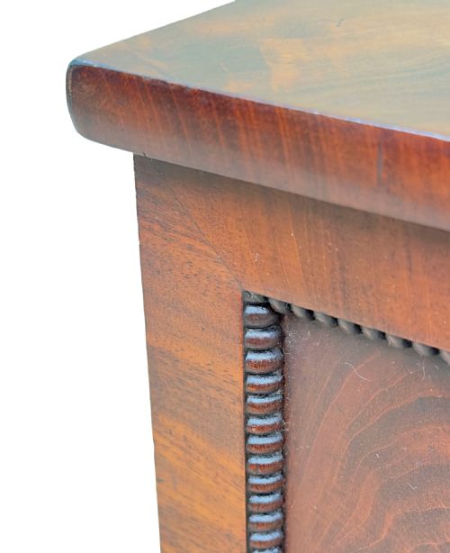 REGENCY MAHOGANY MINIATURE TABLE CABINET - ADDITIONAL PHOTO 5