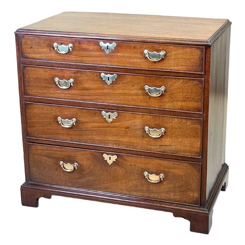 SMALL 18TH CENTURY MAHOGANY CHEST OF DRAWERS