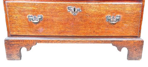 OAK 18TH CENTURY BACHELORS CHEST OF DRAWERS - ADDITIONAL PHOTO 6