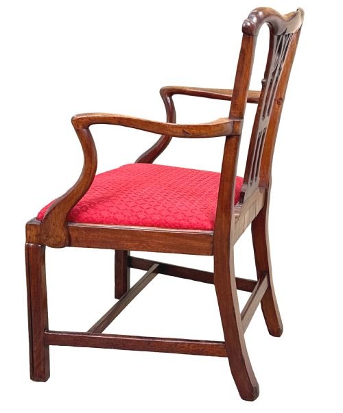 18TH CENTURY CHIPPENDALE MAHOGANY ARMCHAIR - ADDITIONAL PHOTO 3