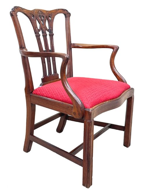 18TH CENTURY CHIPPENDALE MAHOGANY ARMCHAIR - ADDITIONAL PHOTO 5