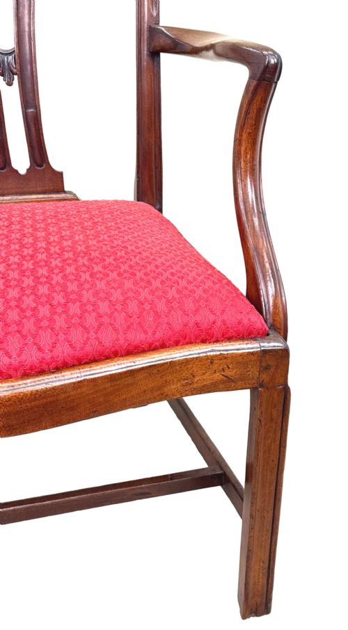 18TH CENTURY CHIPPENDALE MAHOGANY ARMCHAIR - ADDITIONAL PHOTO 7