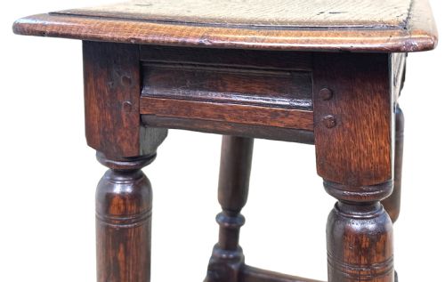 17TH CENTURY RECTANGULAR OAK JOINT STOOL - ADDITIONAL PHOTO 5