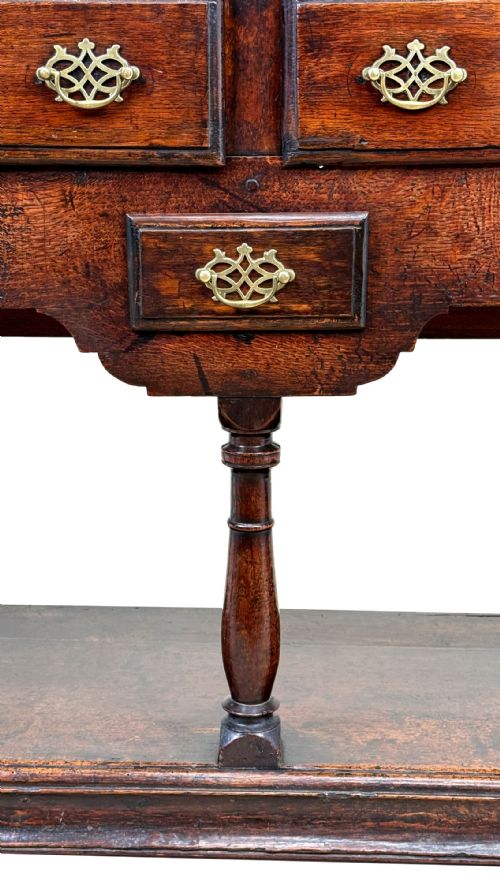 SMALL 18TH CENTURY GEORGIAN OAK DRESSER BASE - ADDITIONAL PHOTO 2