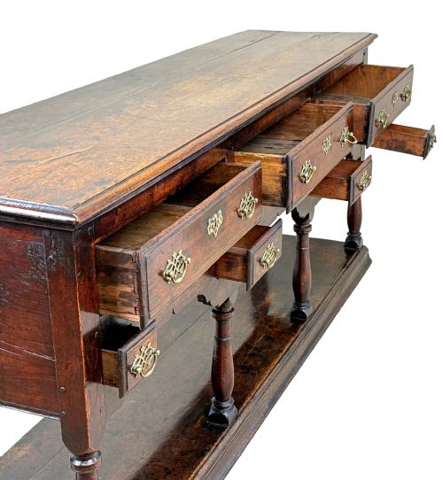 SMALL 18TH CENTURY GEORGIAN OAK DRESSER BASE - ADDITIONAL PHOTO 3