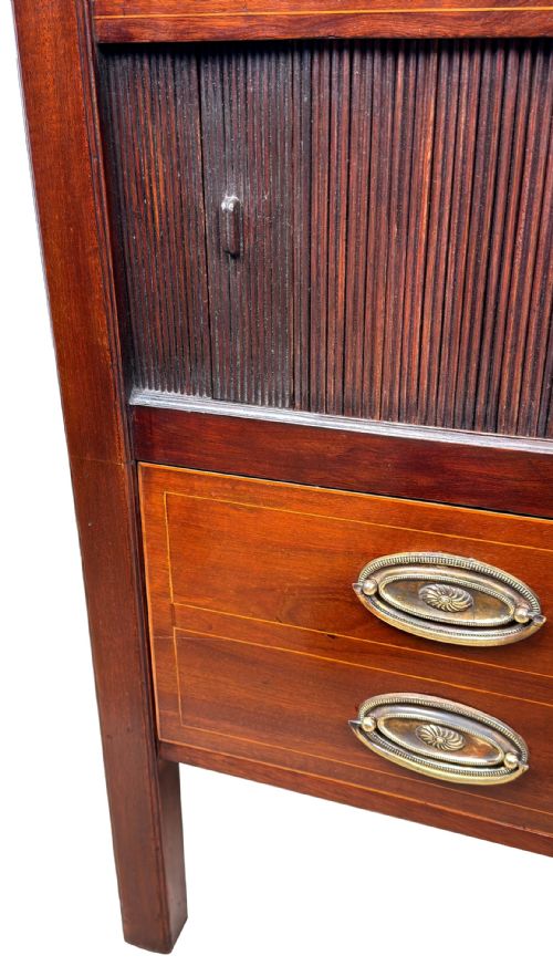 PAIR OF 18TH CENTURY MAHOGANY BEDSIDE NIGHT TABLES - ADDITIONAL PHOTO 2