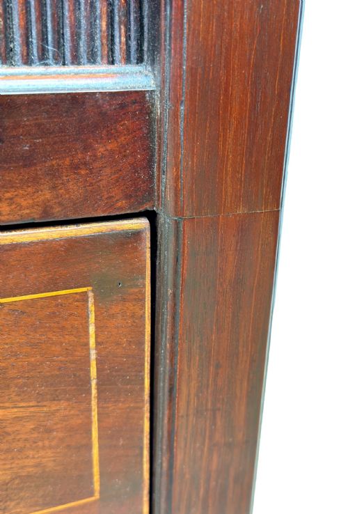 PAIR OF 18TH CENTURY MAHOGANY BEDSIDE NIGHT TABLES - ADDITIONAL PHOTO 6