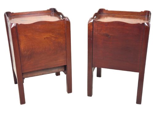 PAIR OF 18TH CENTURY MAHOGANY BEDSIDE NIGHT TABLES - ADDITIONAL PHOTO 9