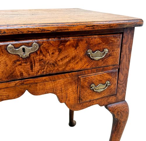 RARE 18TH CENTURY QUILTED ELM GEORGIAN LOWBOY - ADDITIONAL PHOTO 3